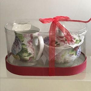 NIB - Vintage Ceramic Floral Creamer and Sugar Bowl With Lid Set
